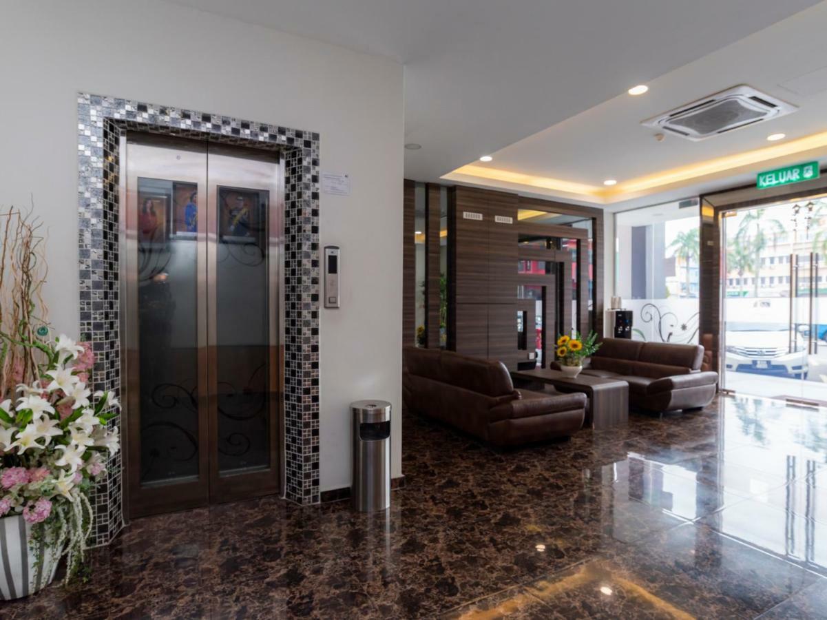 Be Boutique Hotel Keluang Ngoại thất bức ảnh